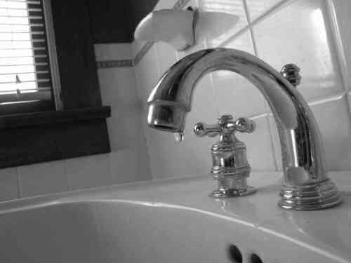 water faucet drip