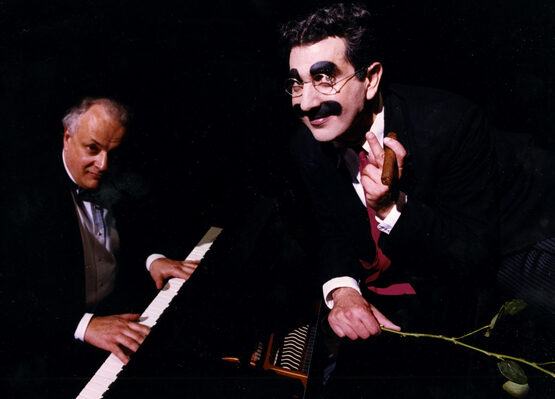 groucho_with_cigar_1-1-5431996